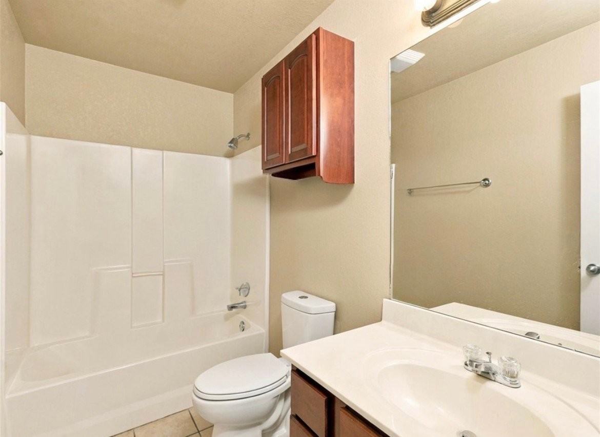 149 Kimberly Dr - Photo 2 of 9