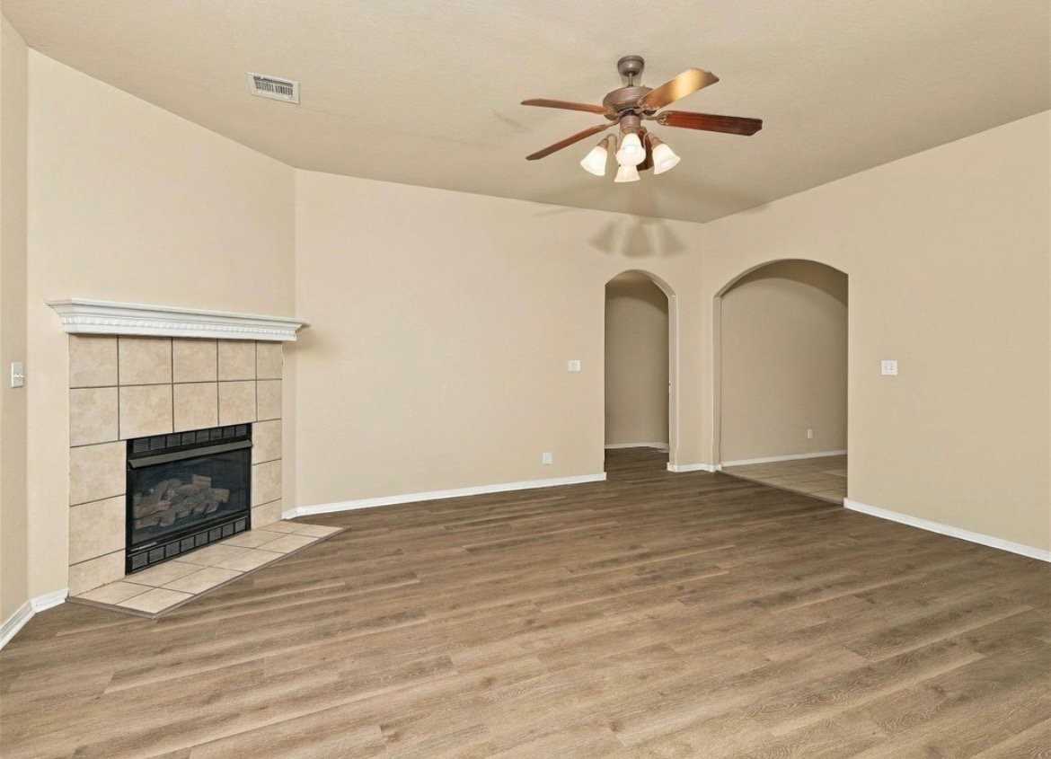 149 Kimberly Dr - Photo 7 of 9