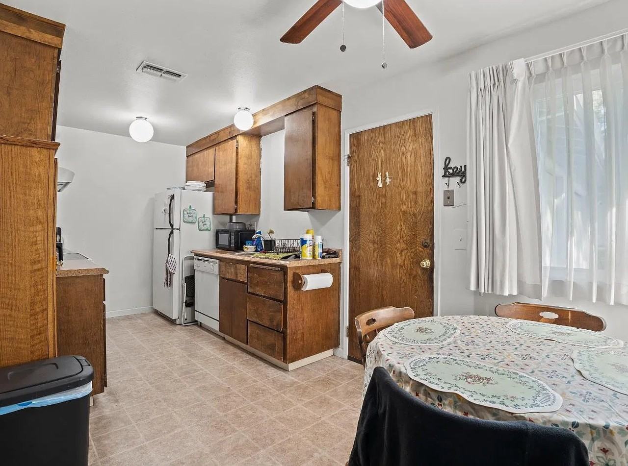 9 Jackson St #1 - Photo 4 of 12