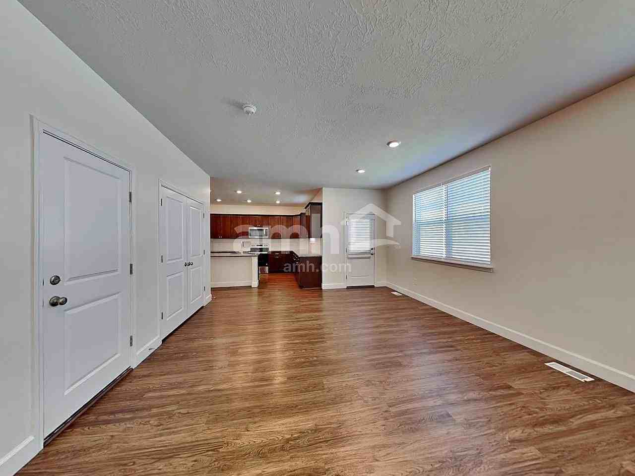 2428 E Jim Bridger Dr - Photo 5 of 29