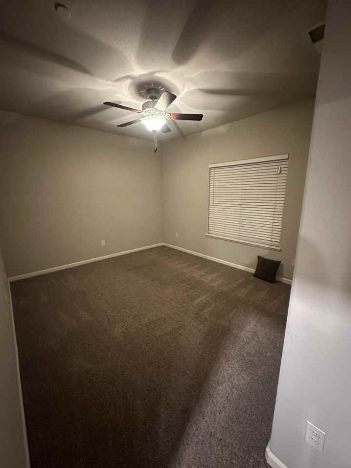 416 Laurel Ct - Photo 4 of 20