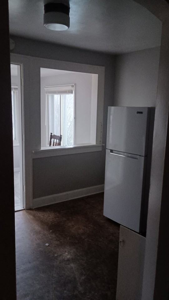 3683 W 136th St - Photo 4 of 5
