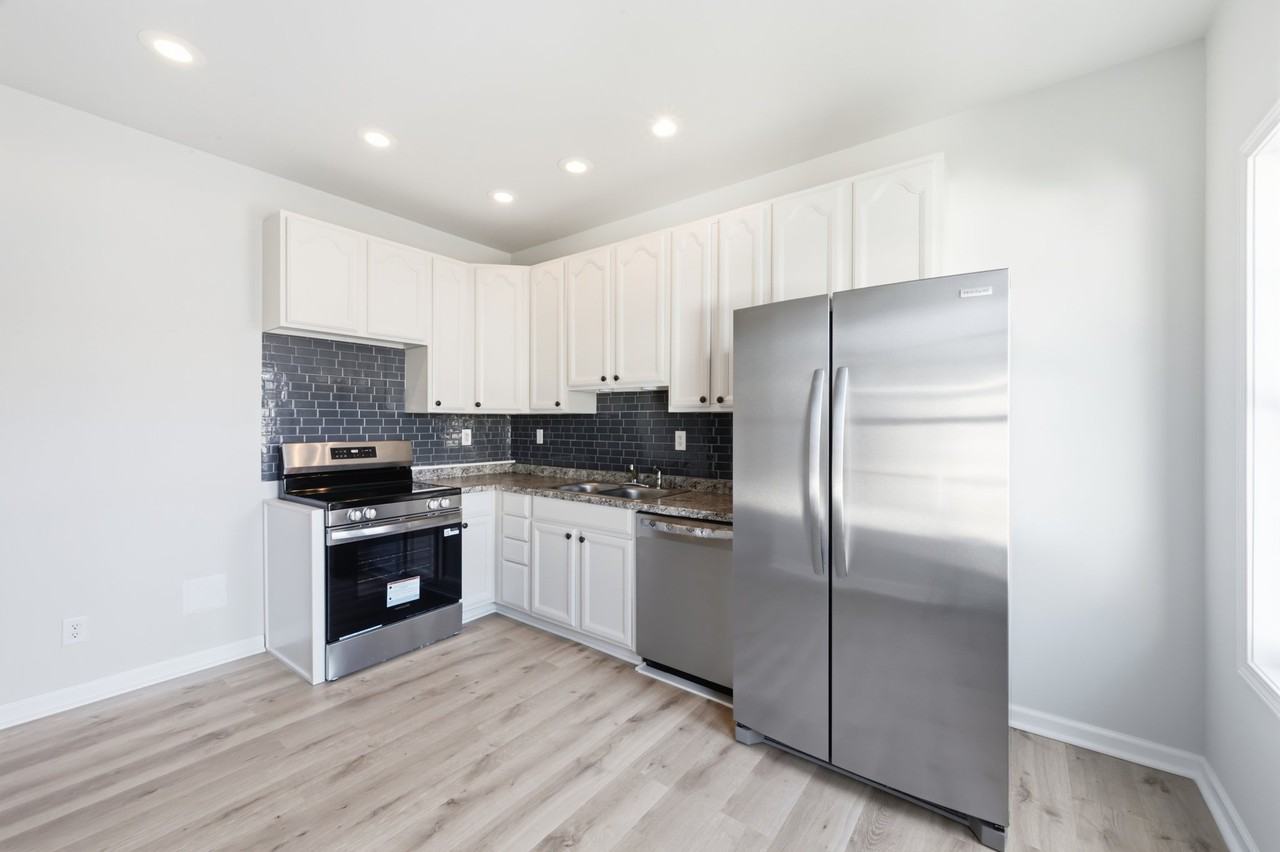 417 Holly St - Photo 5 of 20