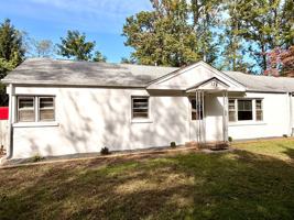 featured image of 32 Herbert Dr