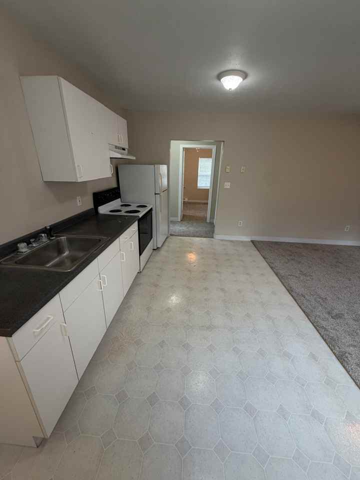 23 Washington St #4 - Photo 3 of 14