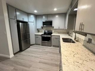 650 E Nutwood St #5 - Photo 3 of 16