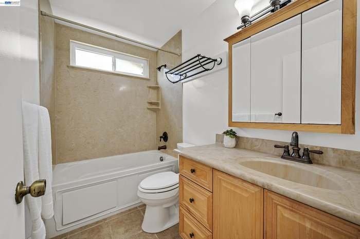 2883 Westchester Dr - Photo 7 of 20
