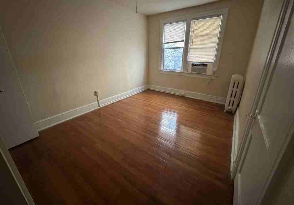 2716 Wisconsin Ave Nw #16 - Photo 5 of 9