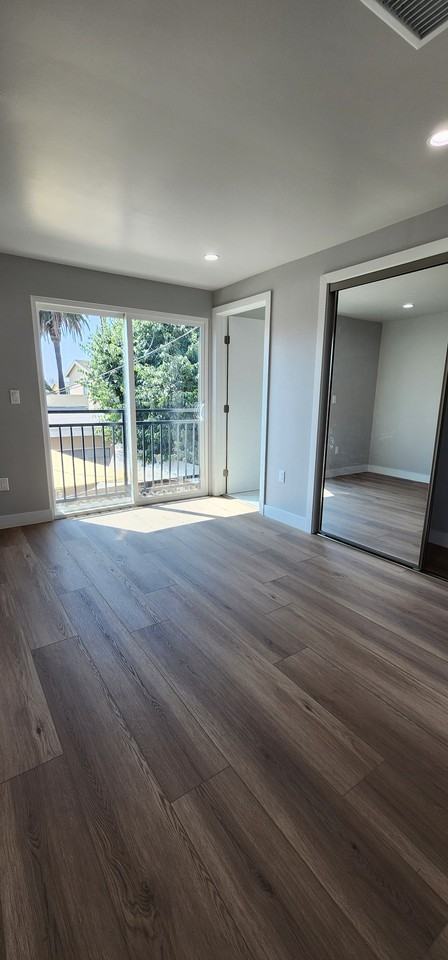 2407 S Redondo Blvd #B - Photo 6 of 17