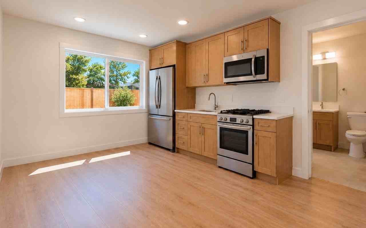 465 Garces Hwy #A - Photo 4 of 8