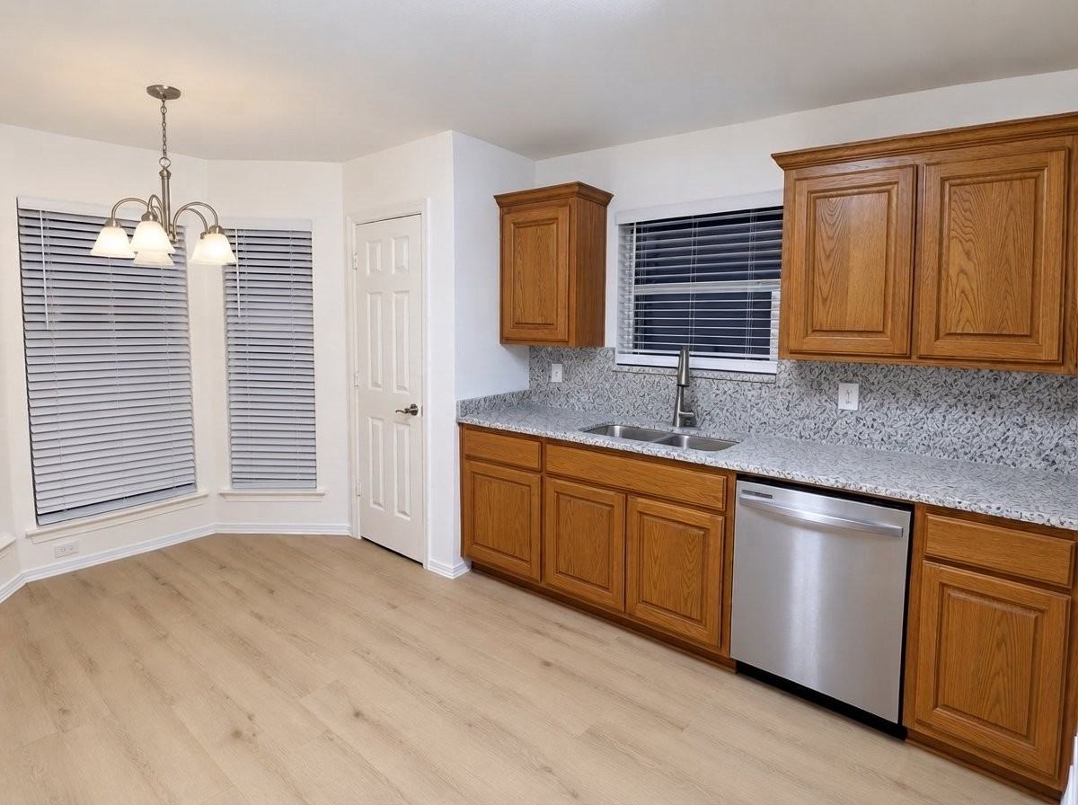 2356 Penwell Dr - Photo 4 of 12