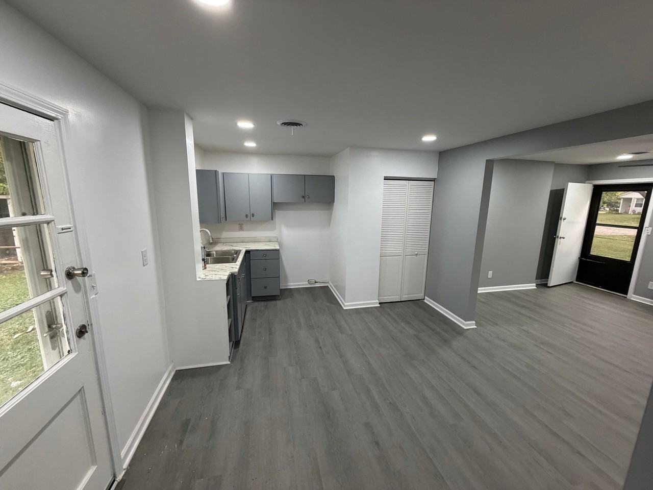 219 Welburn Dr - Photo 4 of 9
