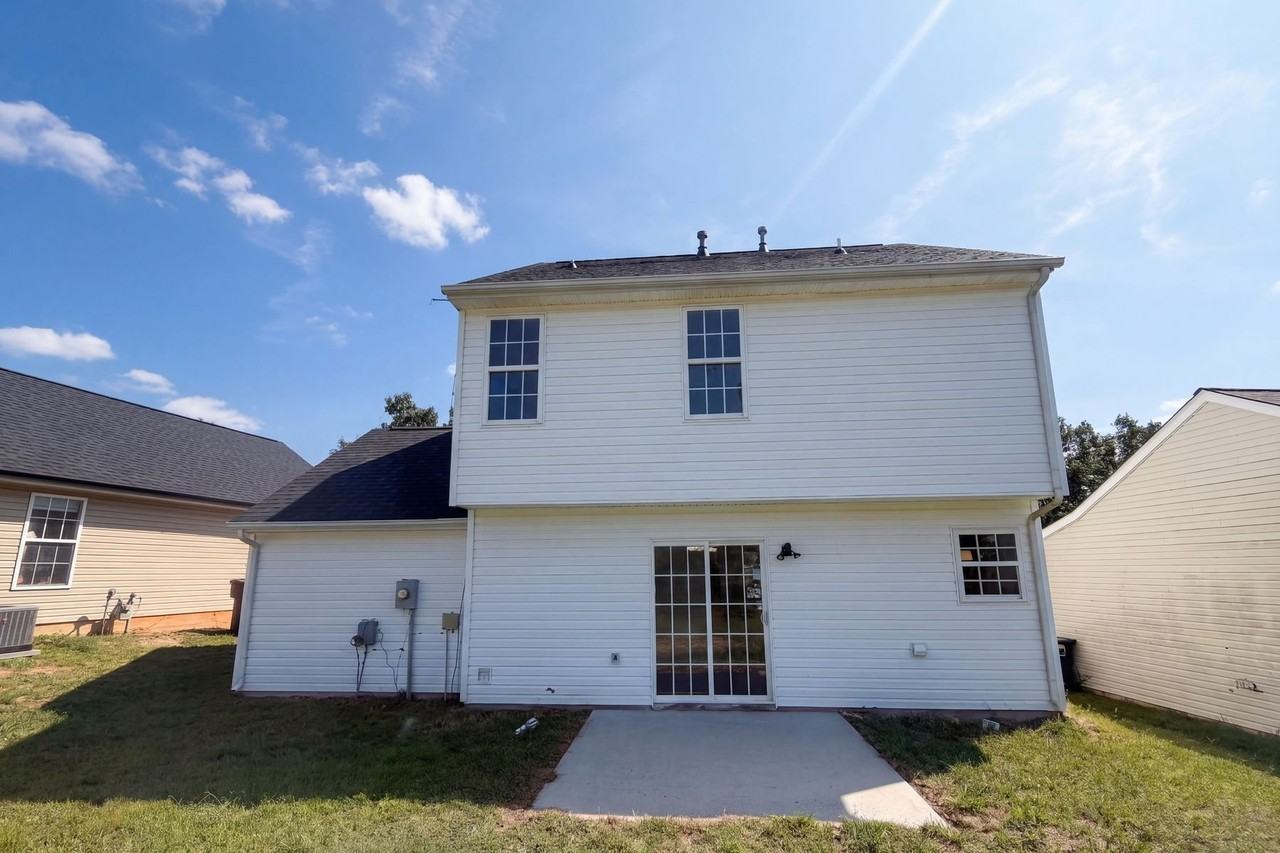 6008 White Chapel Way - Photo 2 of 16
