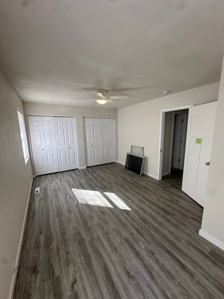 1253 Dolen Pl - Photo 6 of 12