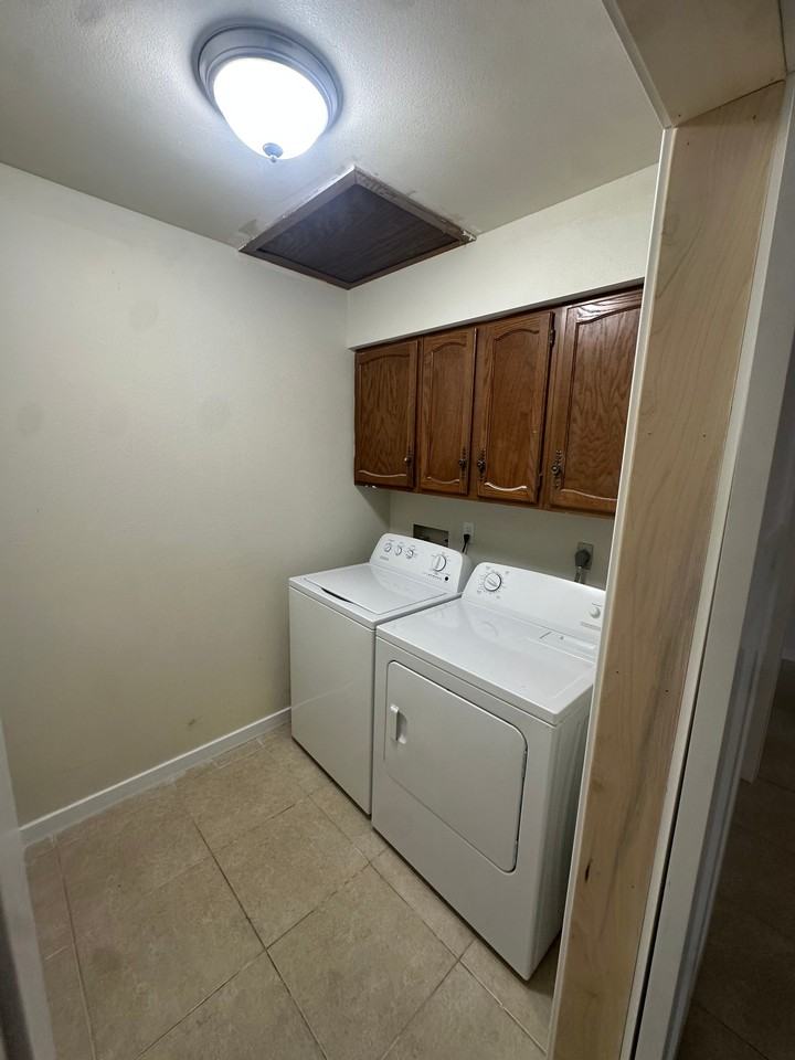 1253 Dolen Pl - Photo 7 of 12