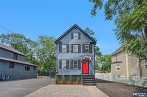 featured image of 9 Byrne St