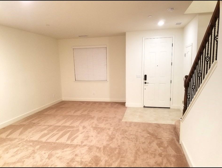 2566 Michelangelo Dr - Photo 3 of 20