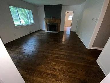 1019 Howell St - Photo 5 of 15