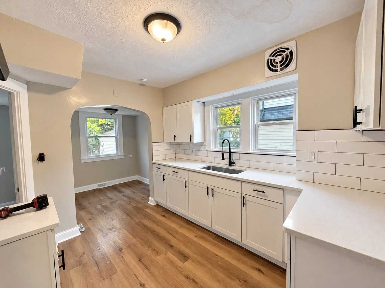 1033 Rushleigh Rd - Photo 2 of 8