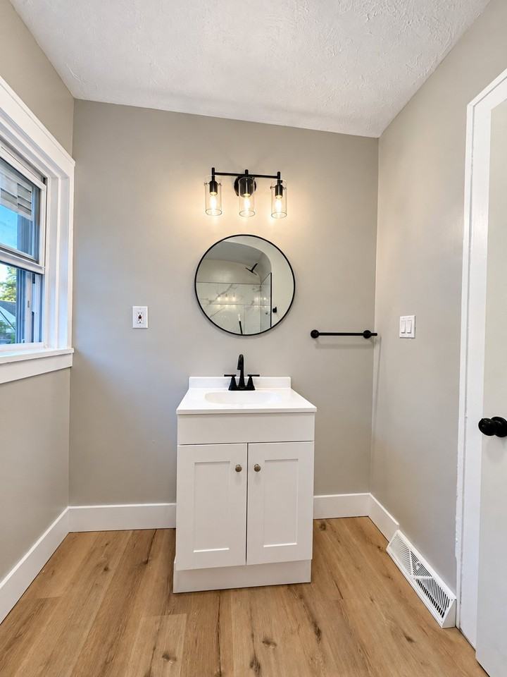 1033 Rushleigh Rd - Photo 4 of 8