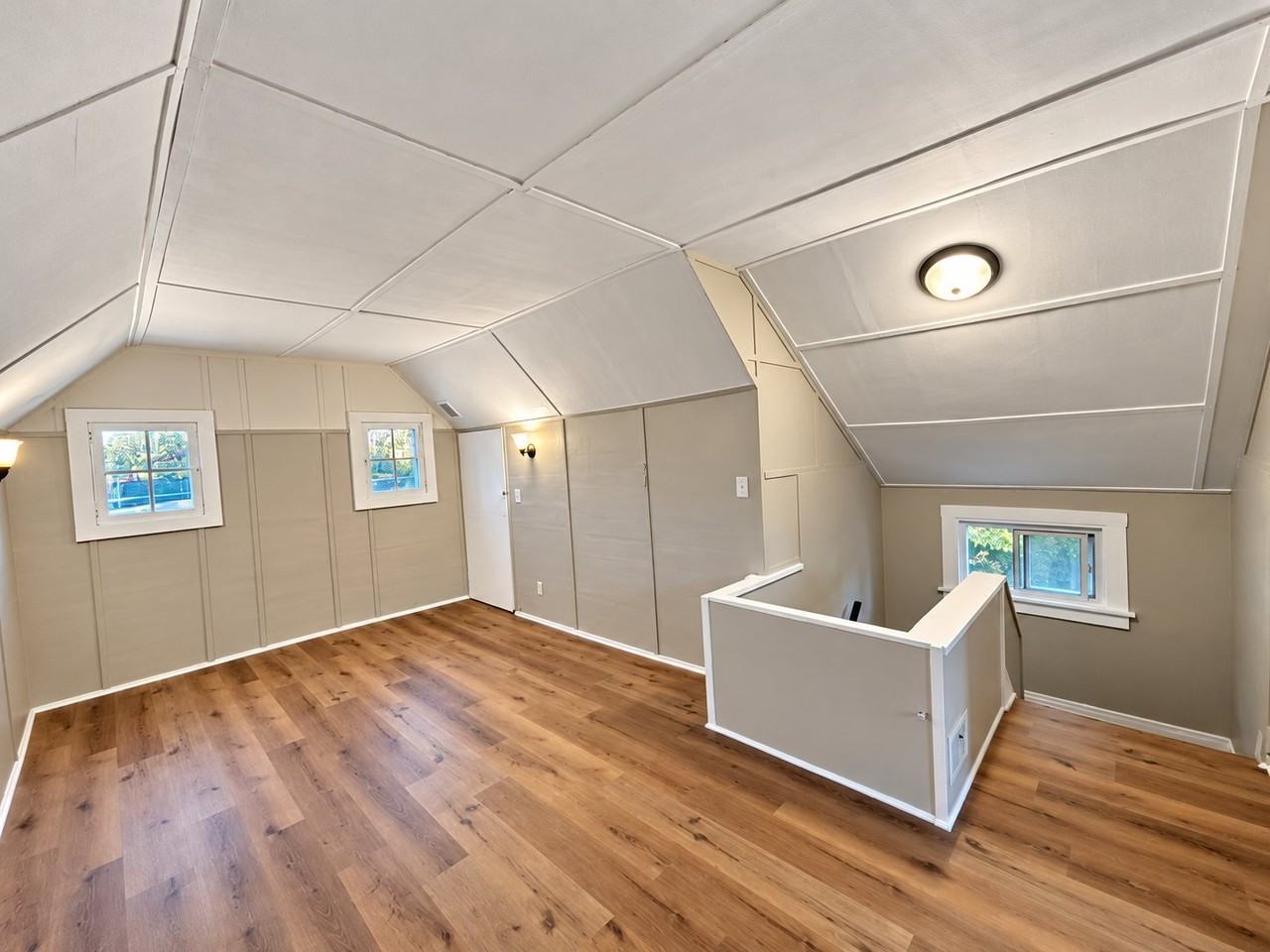 1033 Rushleigh Rd - Photo 5 of 8