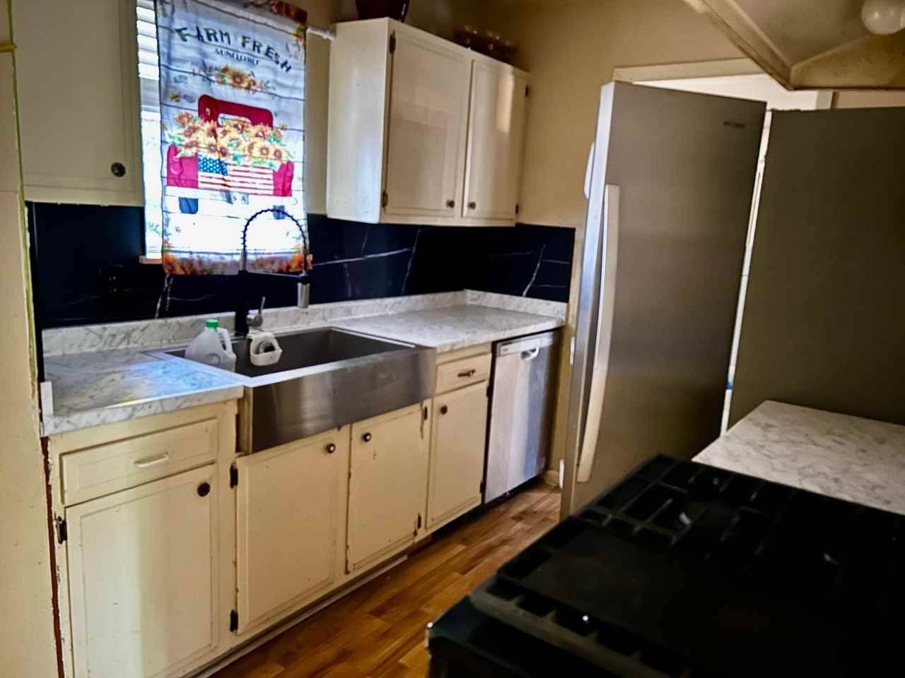 401 Shady Ln - Photo 4 of 18