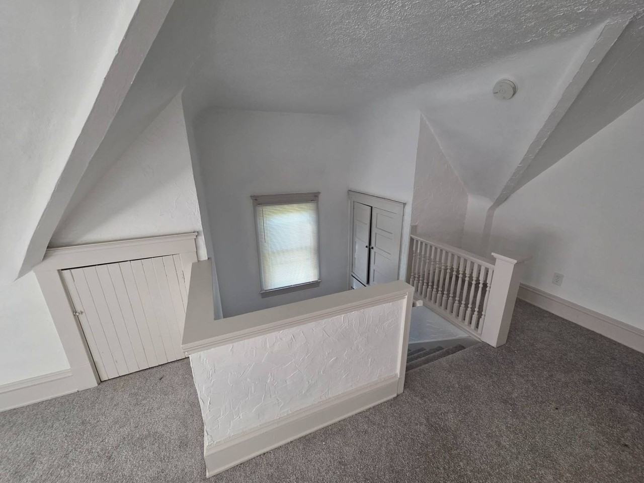 1885 Penrose Ave - Photo 3 of 43