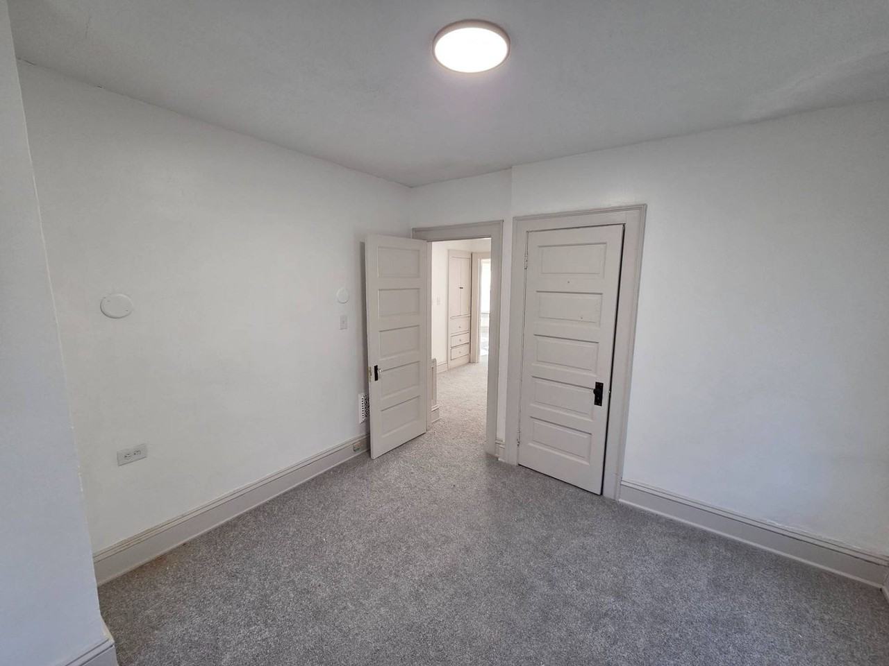 1885 Penrose Ave - Photo 6 of 43