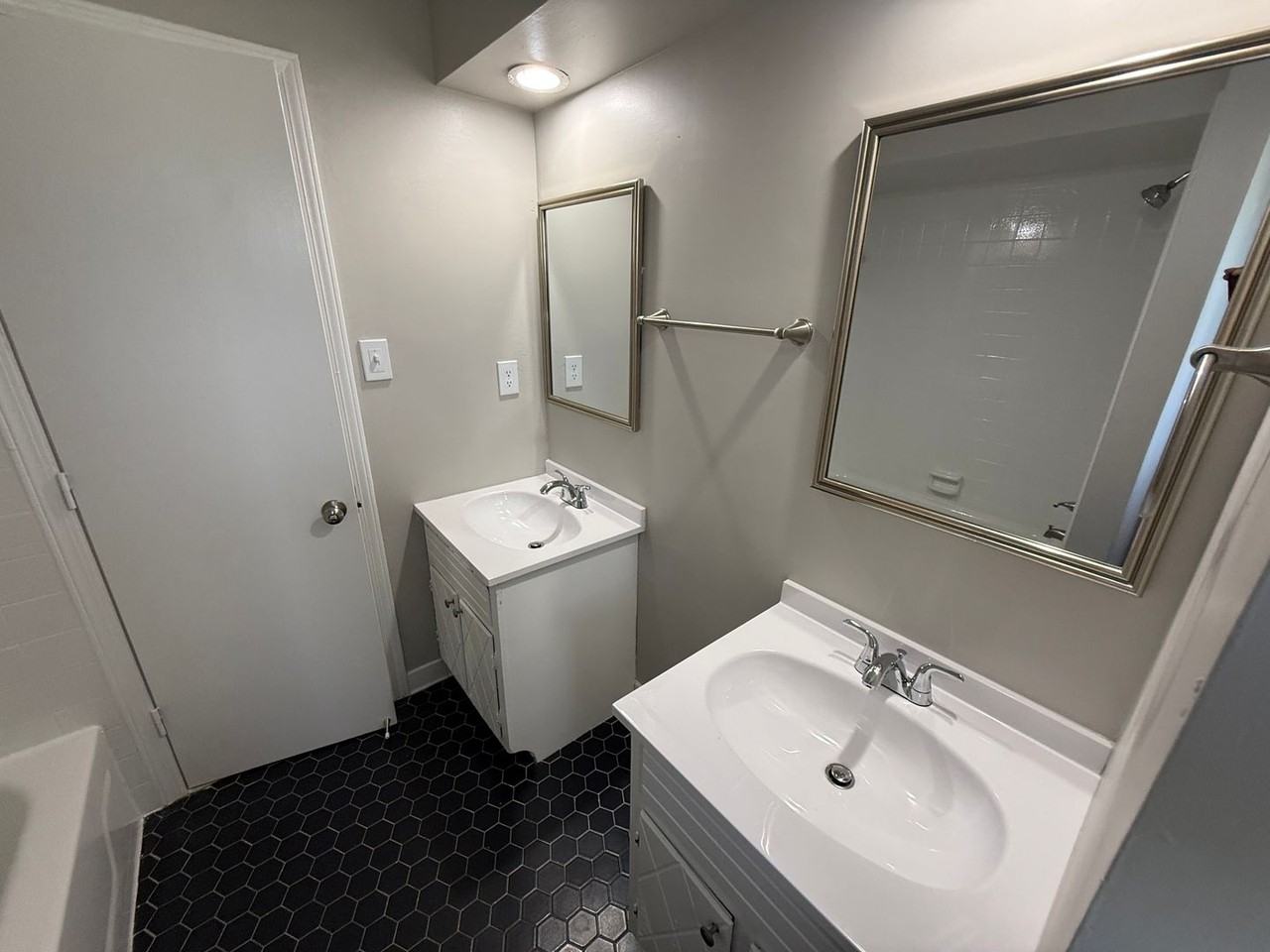 1823 Grovehaven Cir - Photo 6 of 11