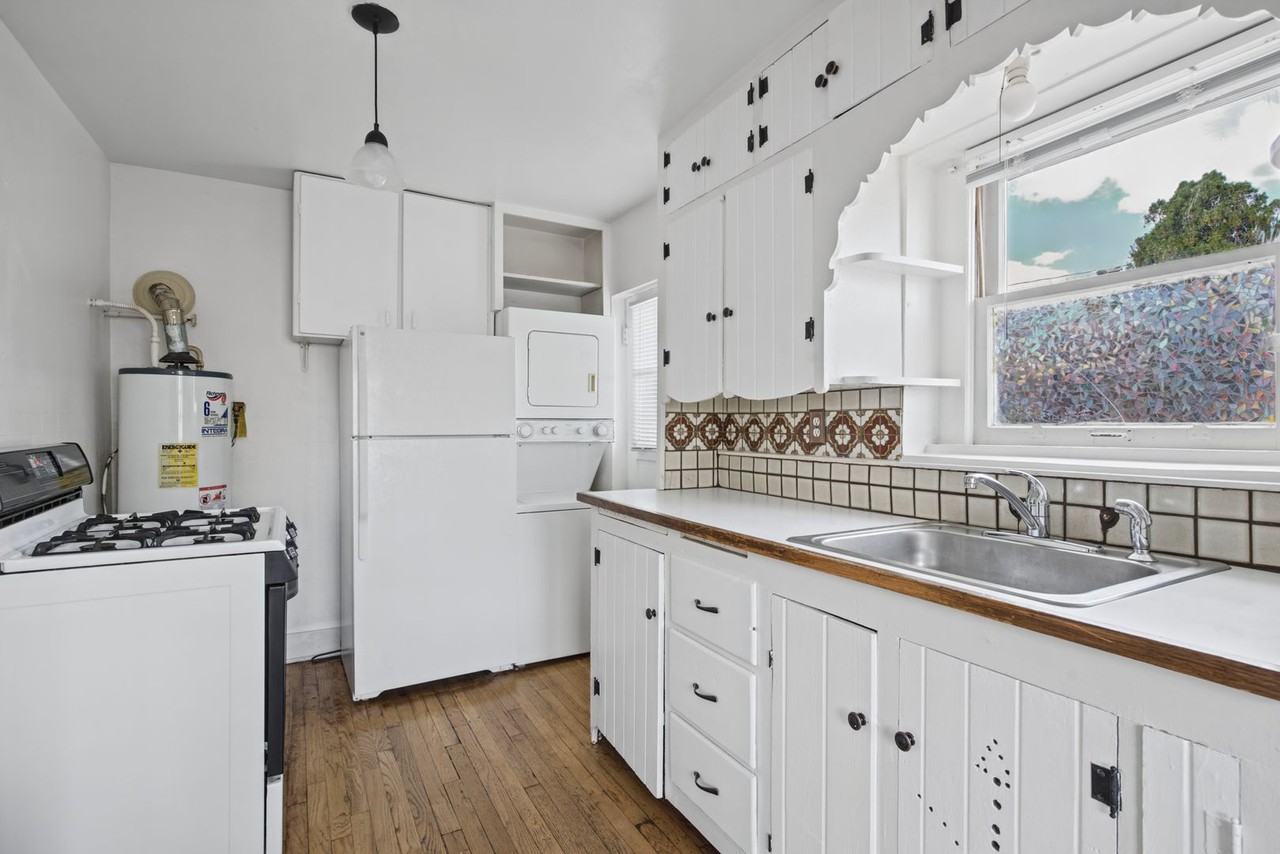 312 Staab St - Photo 6 of 19