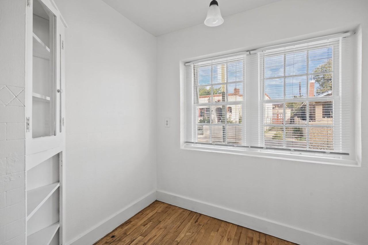 312 Staab St - Photo 7 of 19