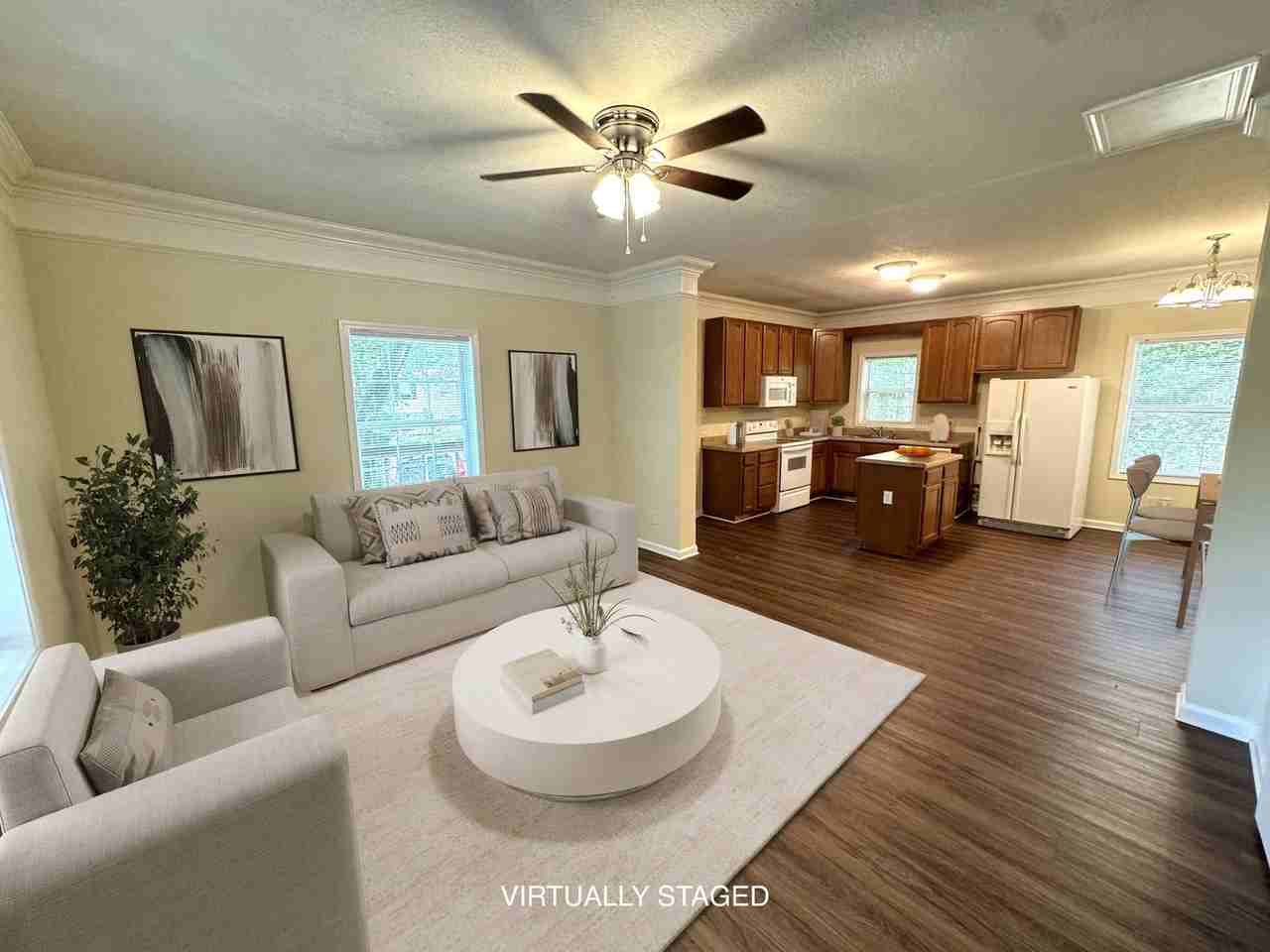 223 Derby St - Photo 5 of 22