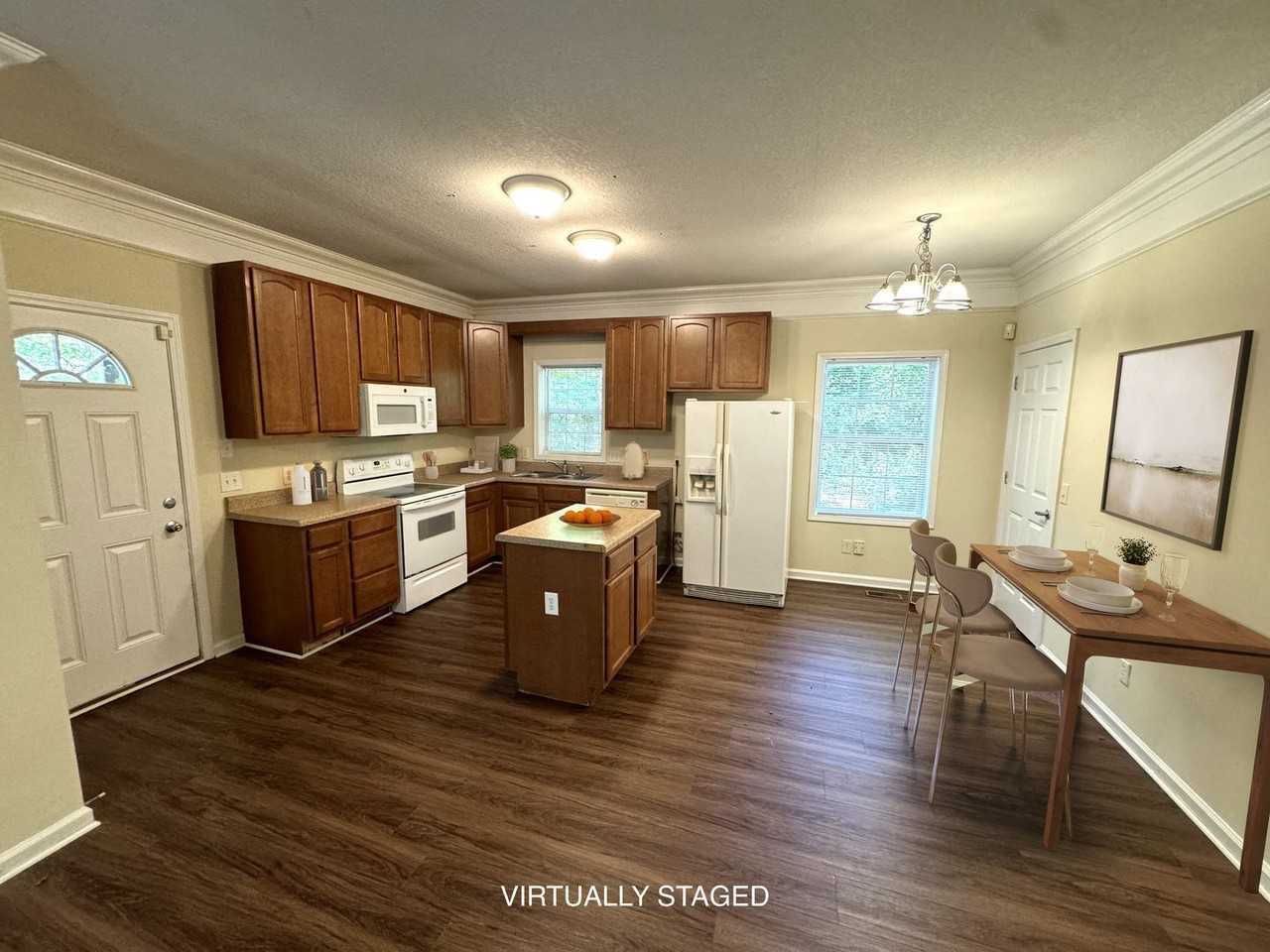 223 Derby St - Photo 6 of 22