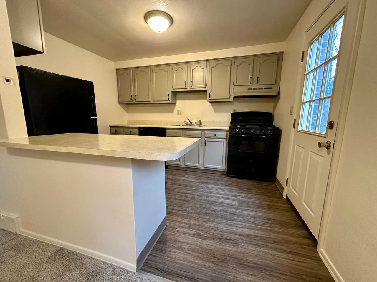 341 Chapel Pl - Photo 2 of 13