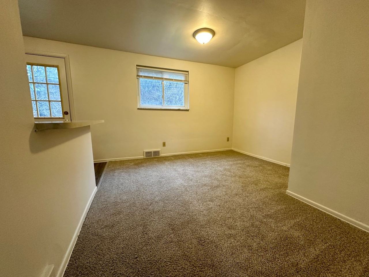341 Chapel Pl - Photo 3 of 13