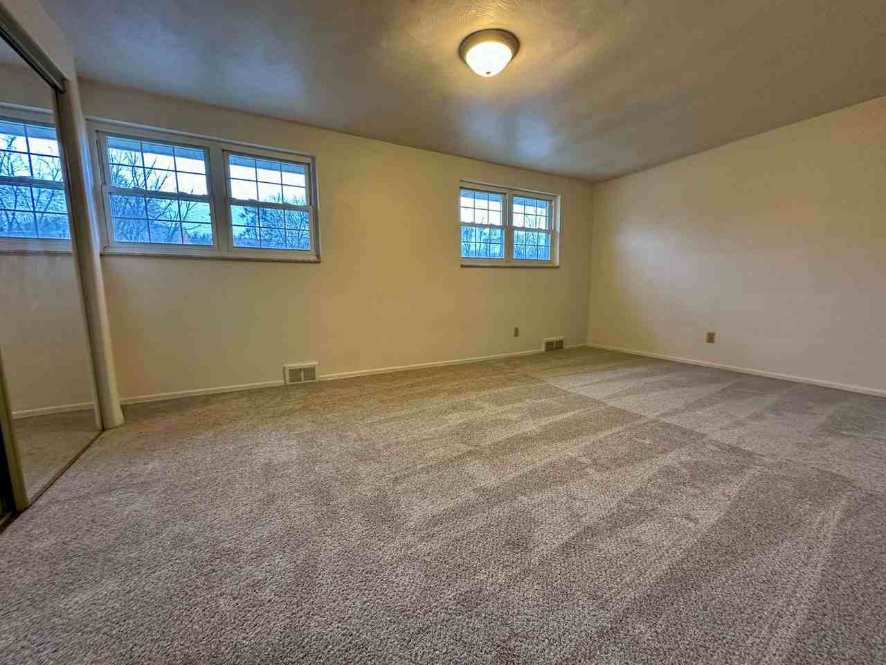341 Chapel Pl - Photo 6 of 13