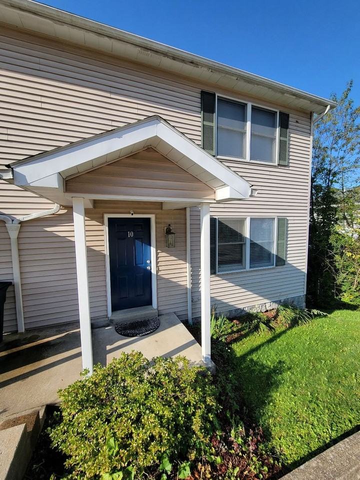 10 Riddle Ct - Photo 2 of 17
