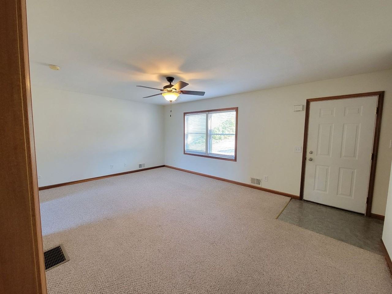 10 Riddle Ct - Photo 4 of 17