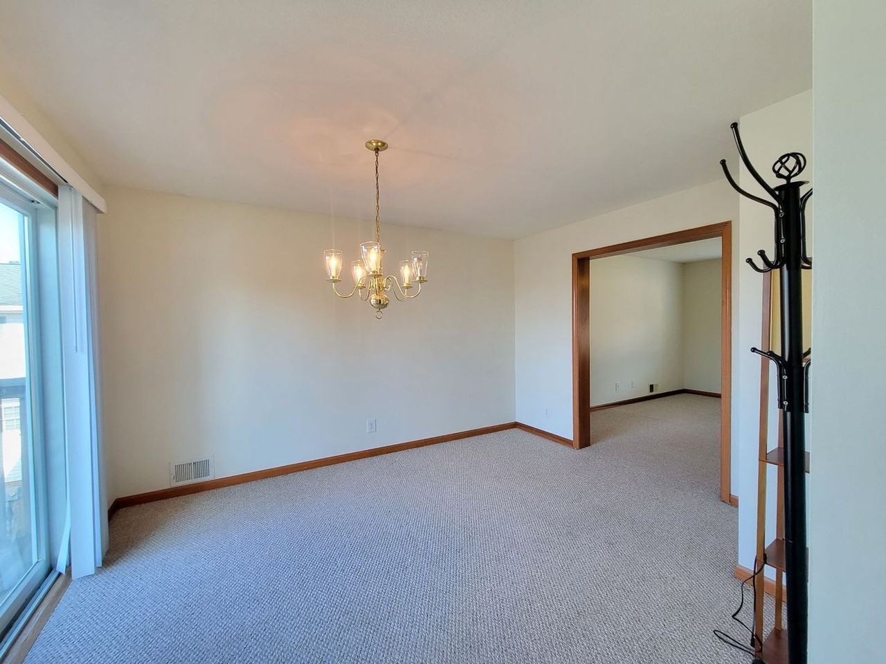 10 Riddle Ct - Photo 5 of 17