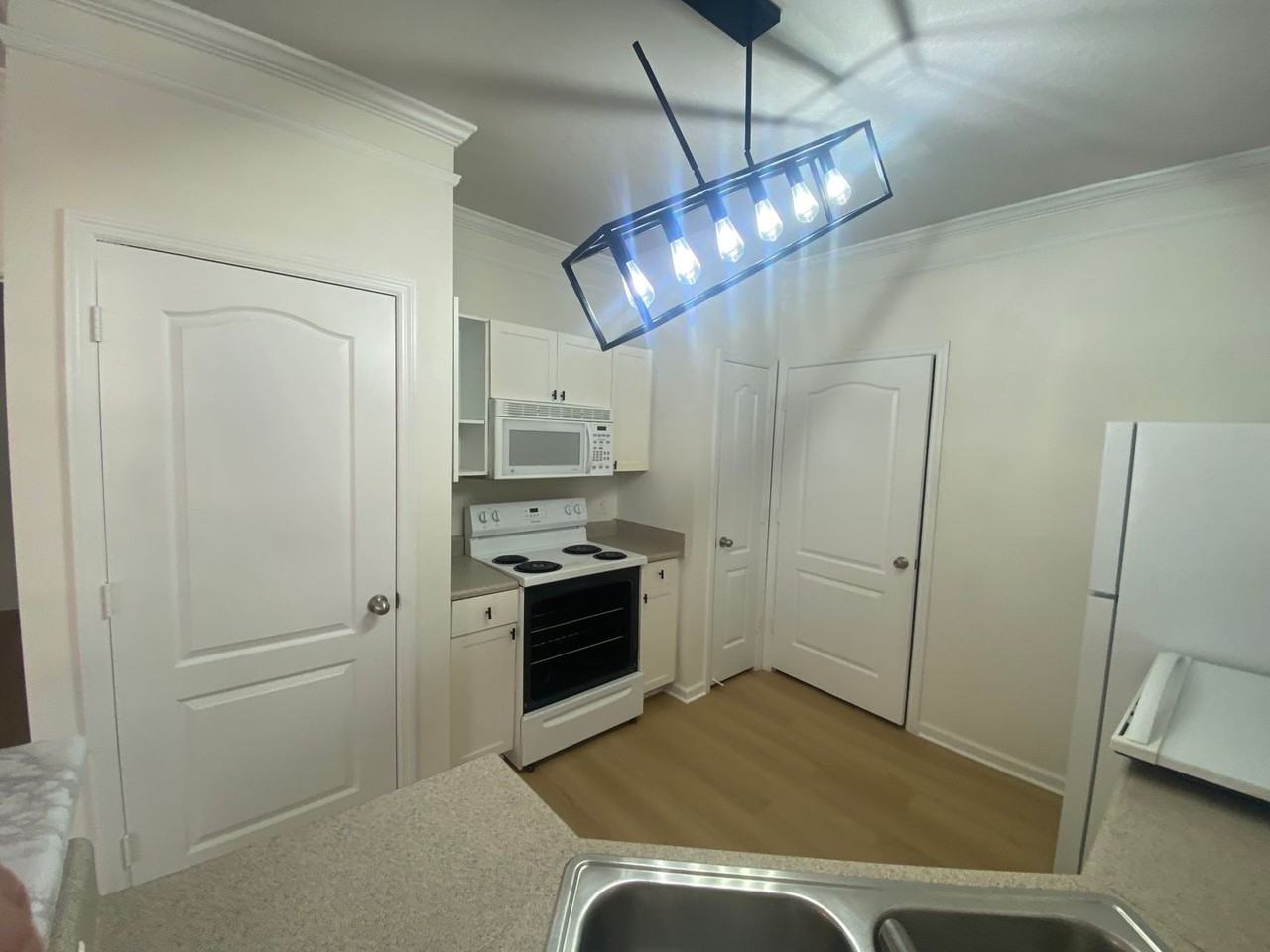 8843 Villa View Cir - Photo 6 of 11