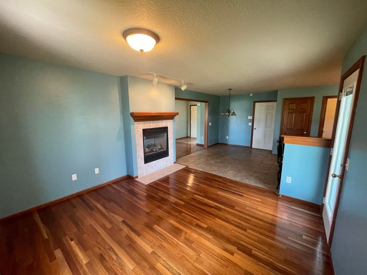 1826 Shakespeare Blvd - Photo 5 of 16