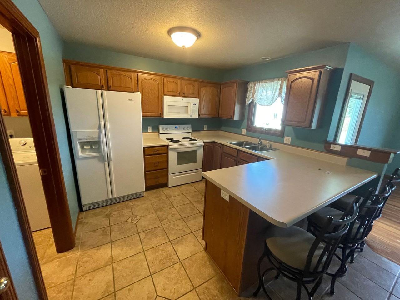 1826 Shakespeare Blvd - Photo 7 of 16