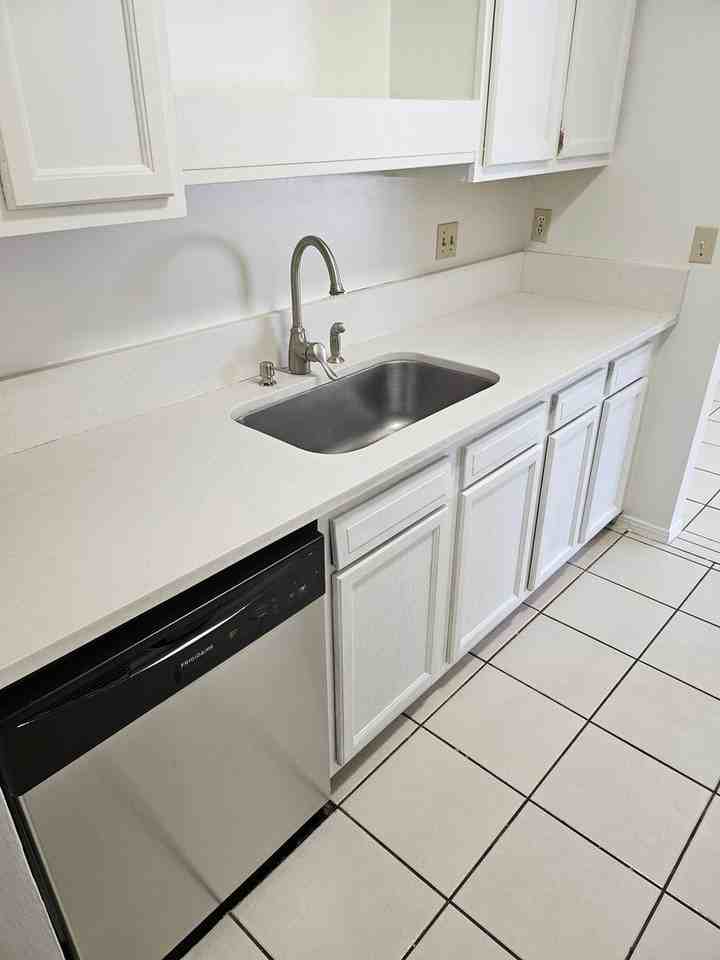 466 Bentwood Ln #C - Photo 3 of 15