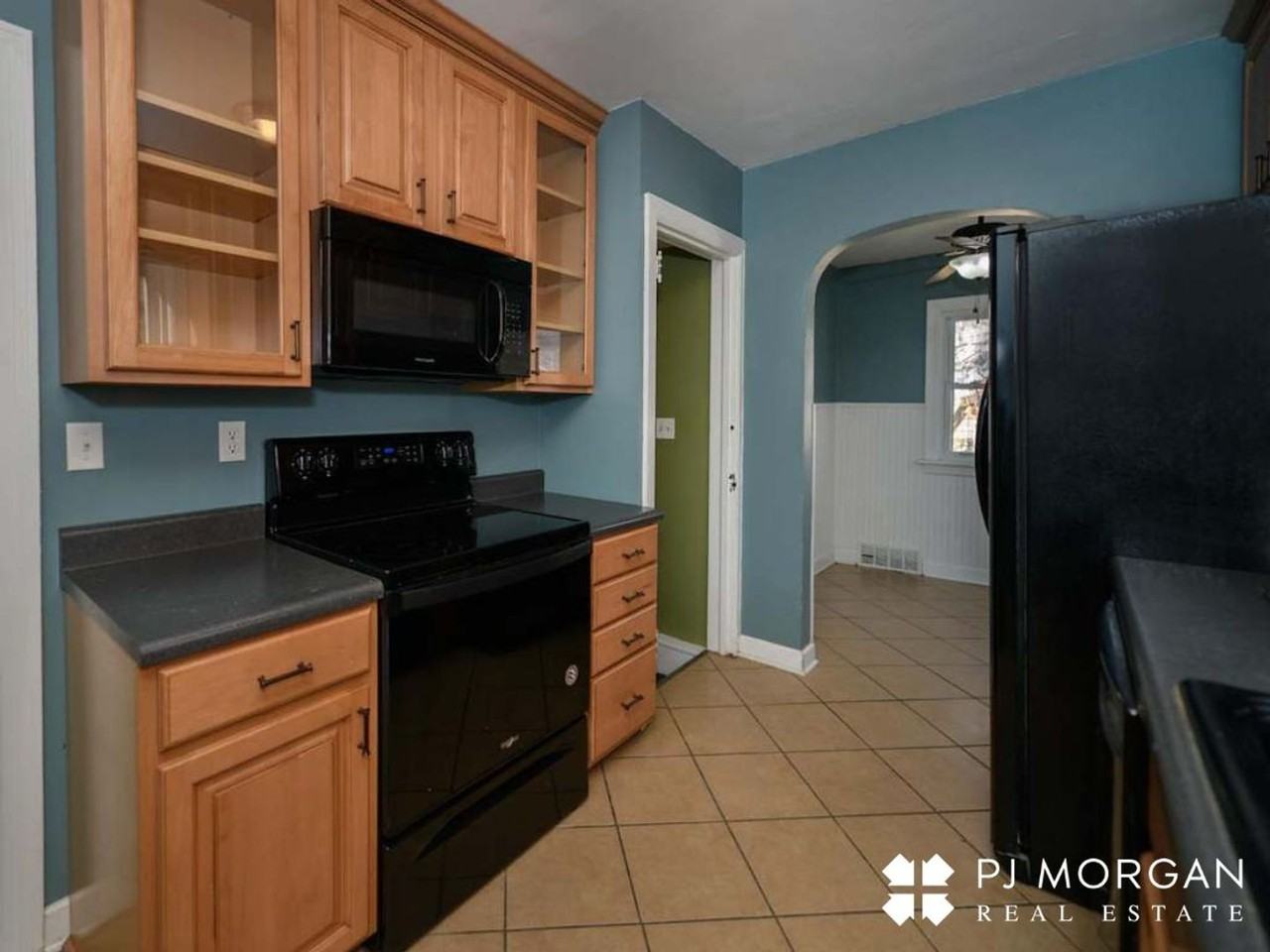 6456 Poppleton Ave - Photo 2 of 9
