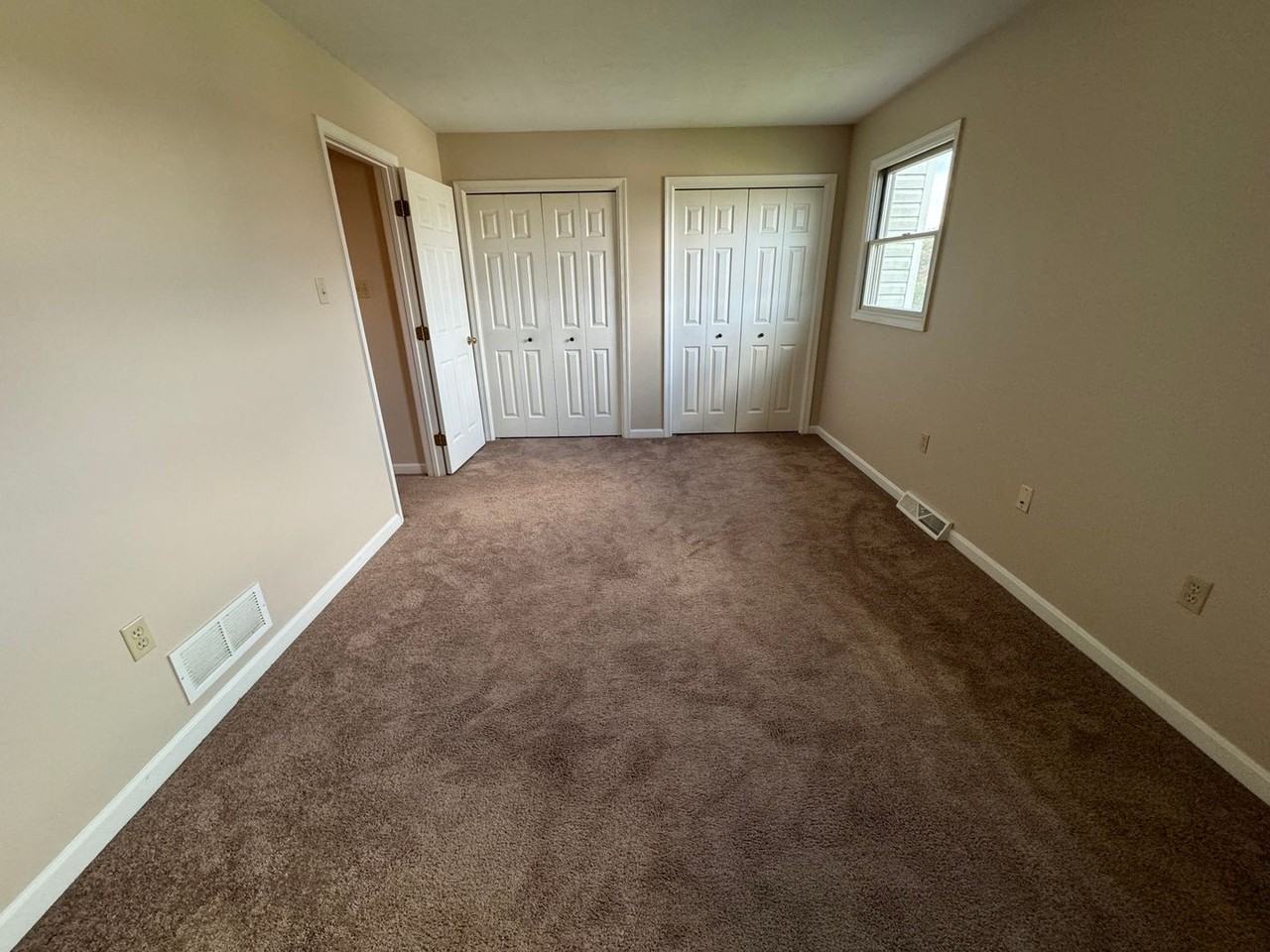 250 Olney Rd - Photo 7 of 13