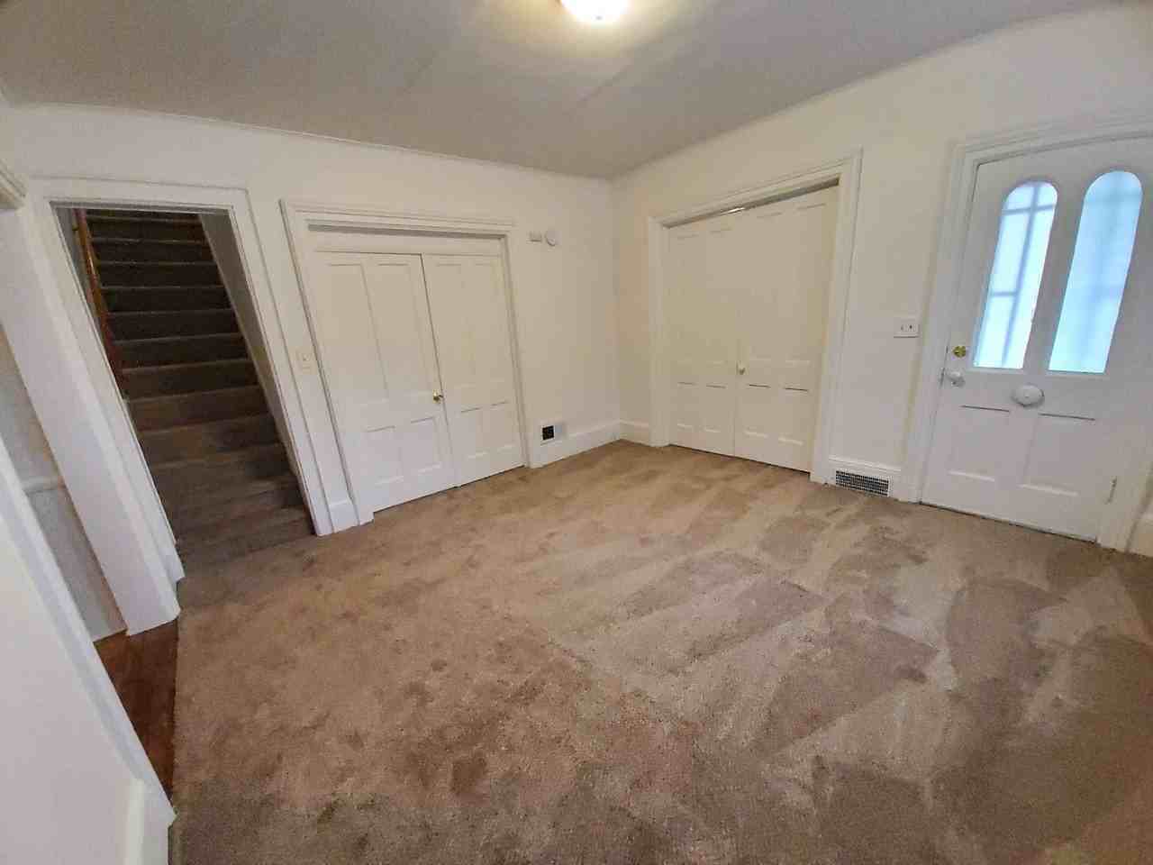 702 N Oneida St - Photo 7 of 32