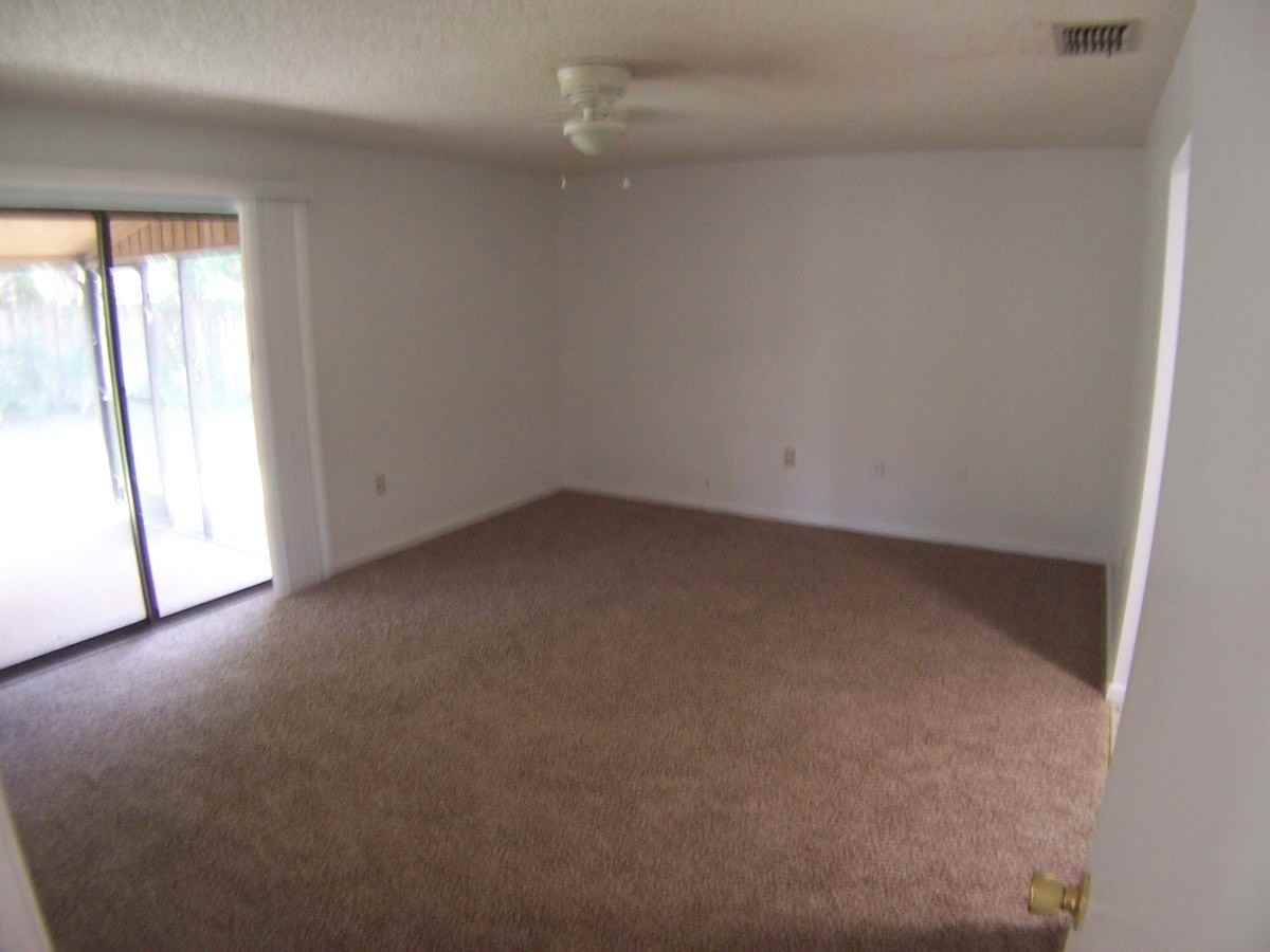 4014 Cypress Lndg S - Photo 4 of 10