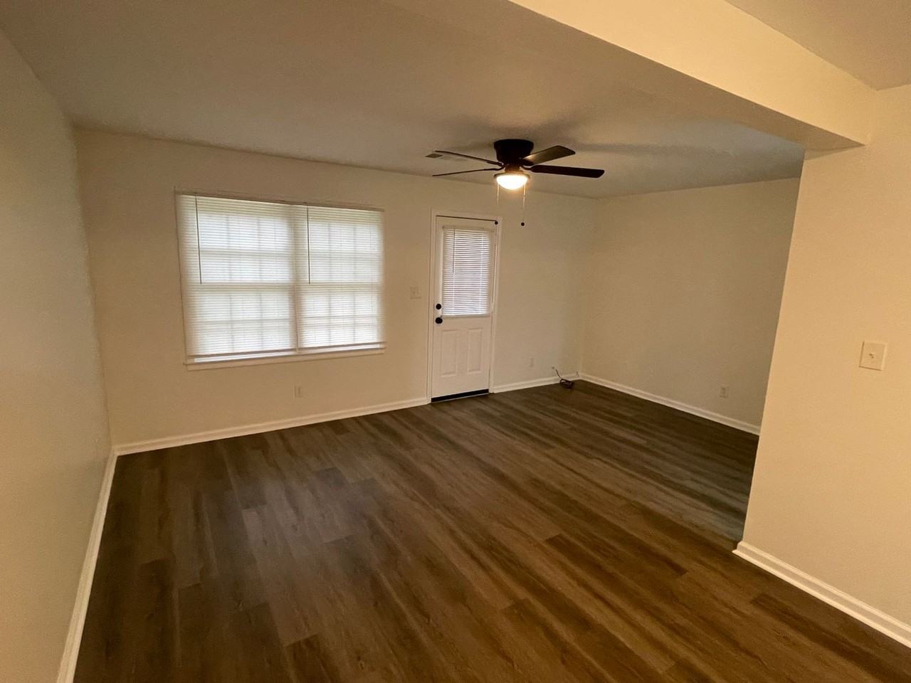 1703 Riverside Ct Ne - Photo 3 of 15