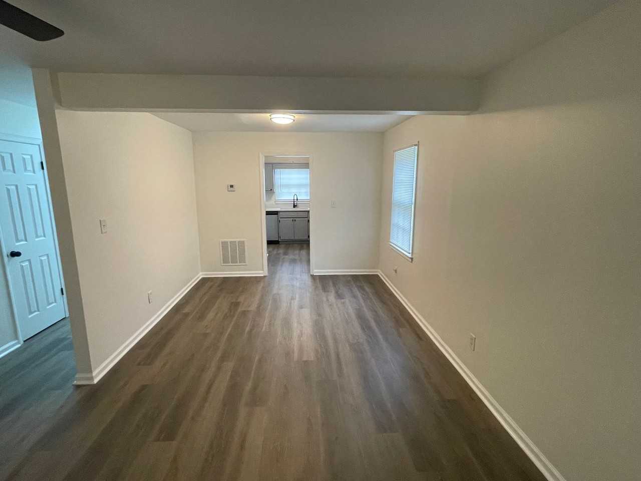 1703 Riverside Ct Ne - Photo 4 of 15