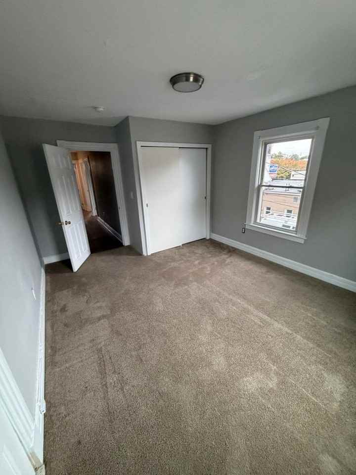 72 Cottage St - Photo 6 of 12